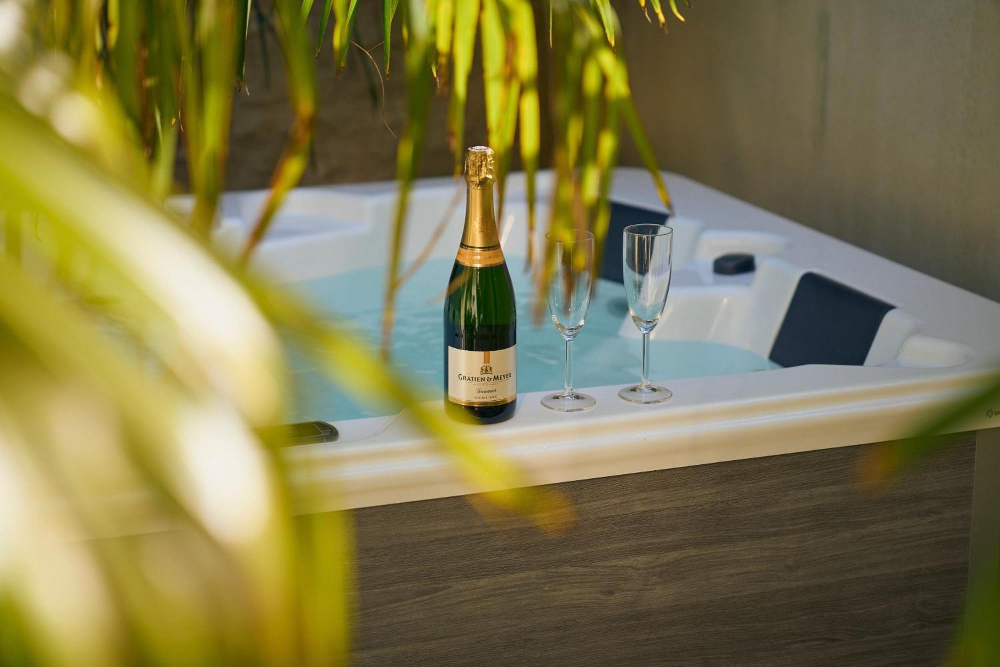 Suite Atypique - Jacuzzi Privatif En Centre Ville De Cognac Bagian luar foto